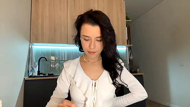 Snapshot of CeredAlum chatting on 5, 11, 2025 CeredAlum online show from 5, 11, 2025