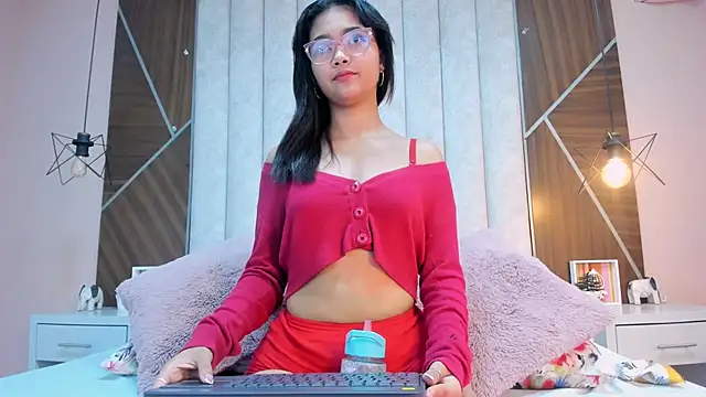 Mariana-Torres online show from 8, 11, 2025