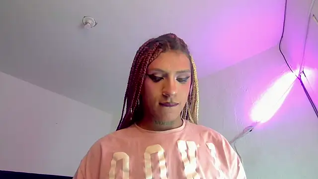 Snapshot of Trix_ebony chatting on 21, 2, 2026 Trix ebony online show from 21, 2, 2026