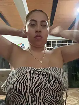 Emily Joee online show from 4, 11, 2025