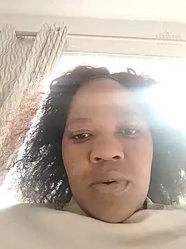 Snapshot of CaramelBoootie chatting on 6, 11, 2025 CaramelBoootie online show from 6, 11, 2025