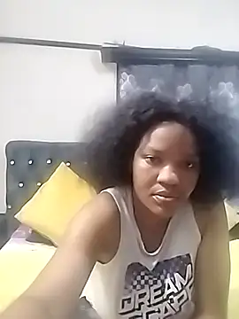 Snapshot of CaramelBoootie chatting on 8, 11, 2025 CaramelBoootie online show from 8, 11, 2025