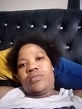 Snapshot of CaramelBoootie chatting on 15, 11, 2025 CaramelBoootie online show from 15, 11, 2025