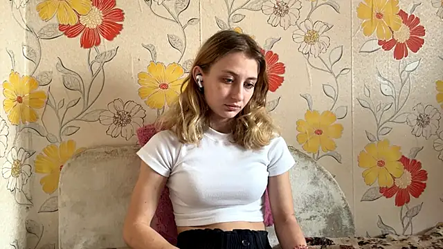 AmeliLia online show from 9, 4, 2026