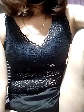 YiyinLy online show from 15, 10, 2025