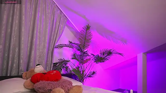 TenderSin online show from 25, 4, 2026