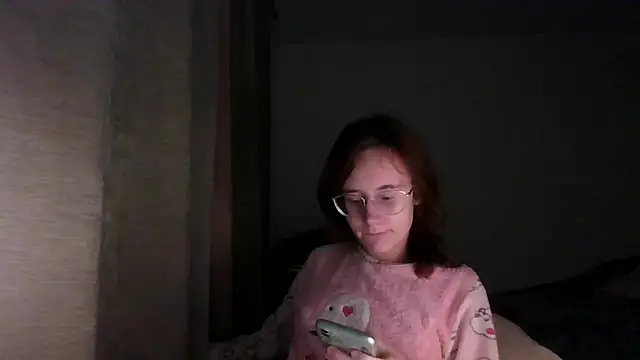 Snapshot of LuckySLove chatting on 8, 1, 2026 LuckySLove online show from 8, 1, 2026