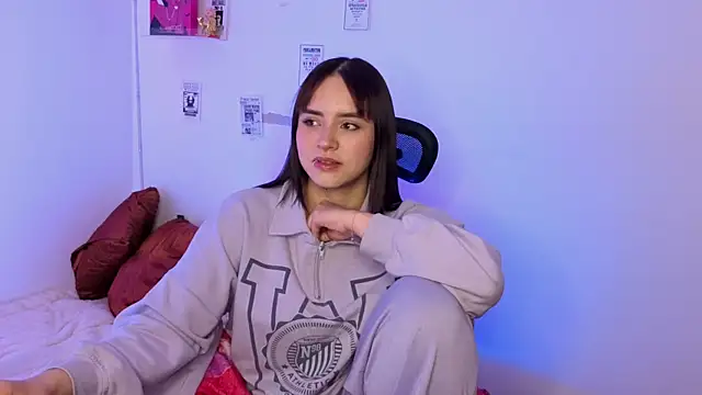 Emily Lindey online show from 28, 4, 2026