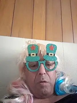 Snapshot of Cucco25 chatting on 11, 5, 2026 Cucco25 online show from 11, 5, 2026