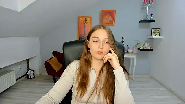 Snapshot of AnneWilsonn chatting on 10, 11, 2025 AnneWilsonn online show from 10, 11, 2025