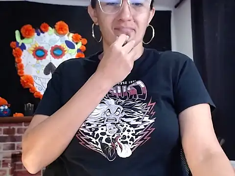 Lucyy Naugthy online show from 21, 11, 2025