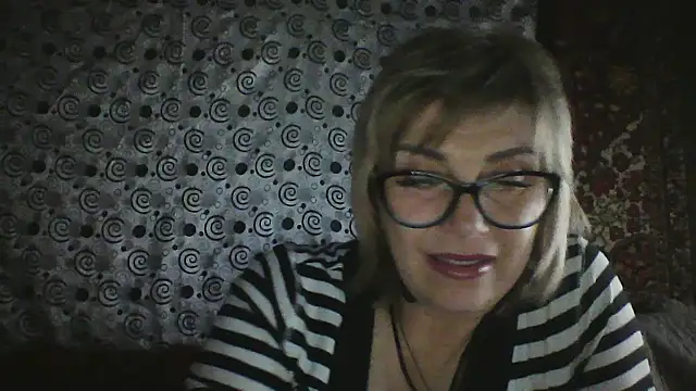 Lia Ray online show from 9, 11, 2025