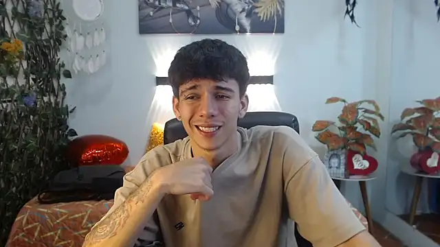 AmethystShadow17 online show from 1, 4, 2026