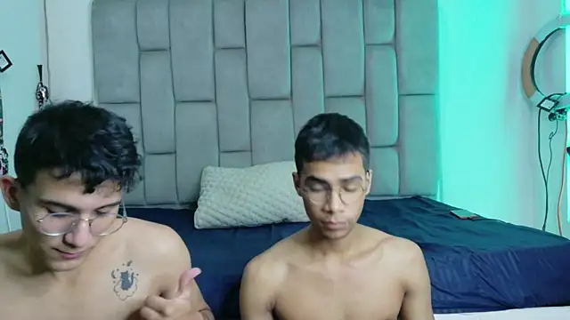 Desire4Duo online show from 12, 3, 2026