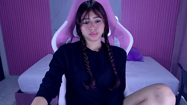 Snapshot of dafne17_ chatting on 21, 11, 2025 dafne17 online show from 21, 11, 2025