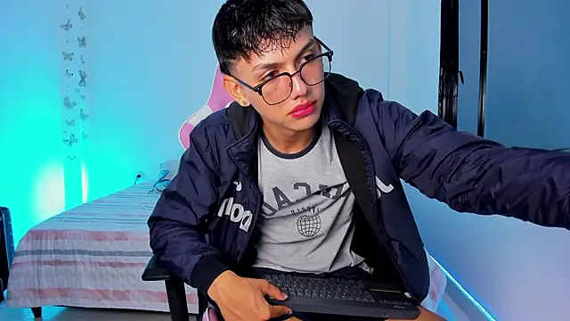 Axel Cody  online show from 11, 2, 2026