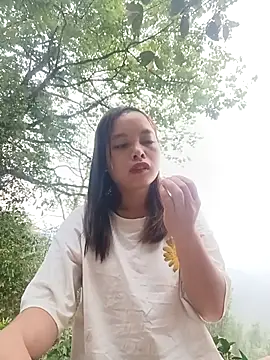 Nguyet2k4 online show from 15, 4, 2026