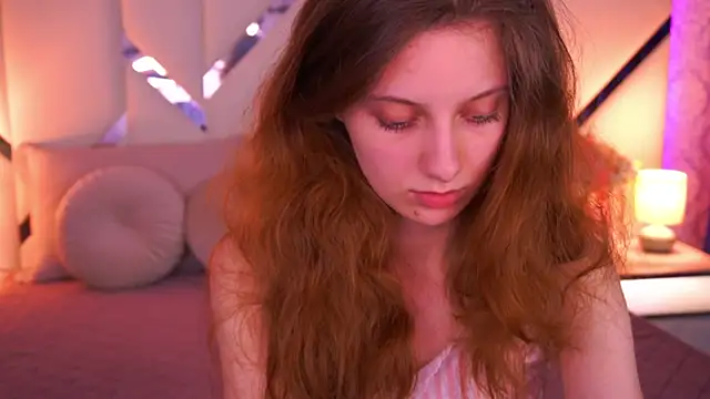 CuteeFoxy online show from 14, 4, 2026