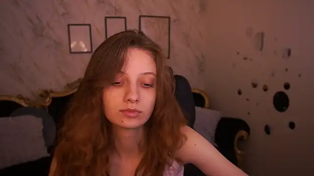 CuteeFoxy online show from 24, 4, 2026