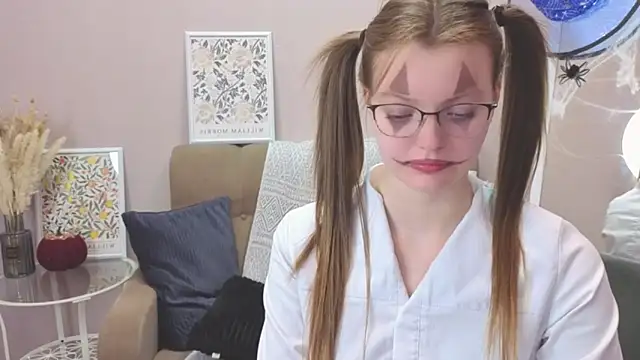 Dear Jessica online show from 30, 10, 2025