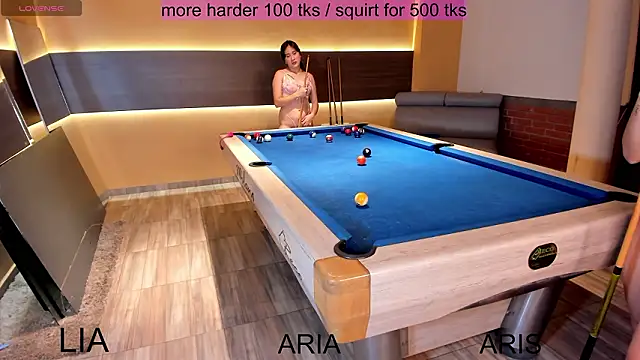 Glamorous Giirlss online show from 5, 2, 2026