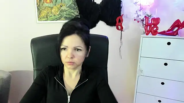 Mollybloom40 online show from 5, 3, 2026