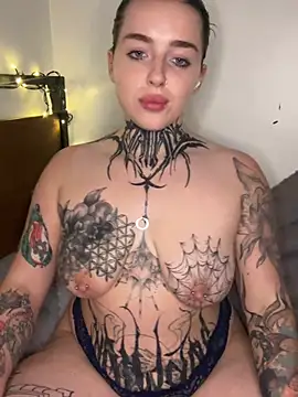 lucycoxxoxo online show from 23, 7, 2026