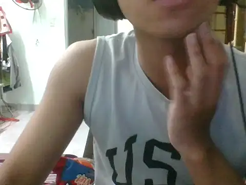 Snapshot of kave2033 chatting on 16, 10, 2025 kave2033 online show from 16, 10, 2025