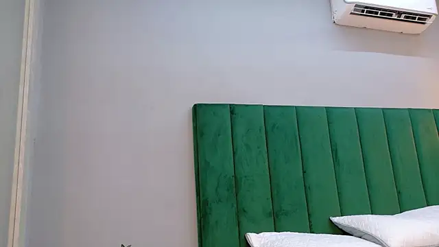 NaughtyHally  online show from 25, 6, 2026