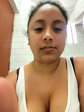 Snapshot of Techi0525 chatting on 20, 10, 2025 Techi0525 online show from 20, 10, 2025