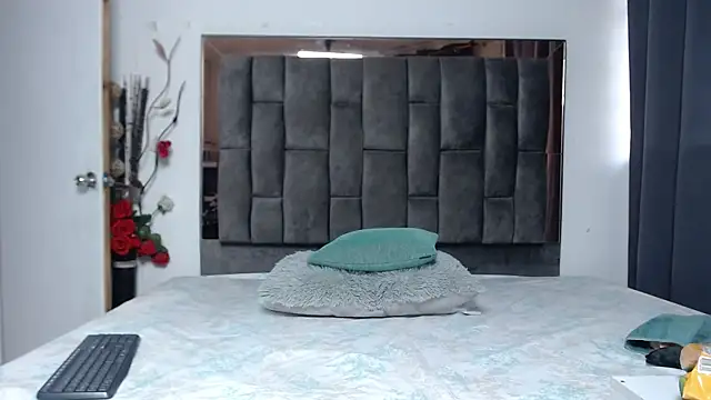 Salmma Milf online show from 28, 11, 2025