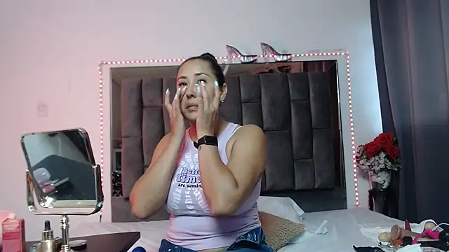 Salmma Milf online show from 21, 4, 2026