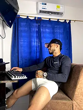 Kylian Alessandro online show from 18, 11, 2025