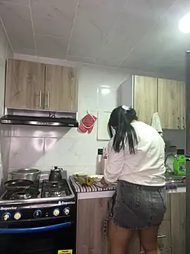 Snapshot of Mellani_luod chatting on 8, 4, 2026 Mellani luod online show from 8, 4, 2026