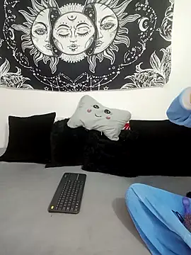 abby n emily online show from 13, 11, 2025