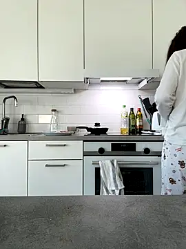 cute cake online show from 17, 10, 2025