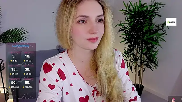 Snapshot of cute_cake chatting on 24, 7, 2026 cute cake online show from 24, 7, 2026