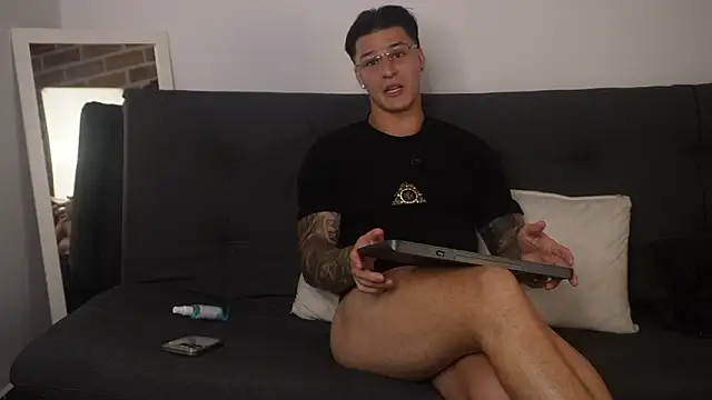 Snapshot of Dominick_walker chatting on 19, 2, 2026 Dominick walker online show from 19, 2, 2026