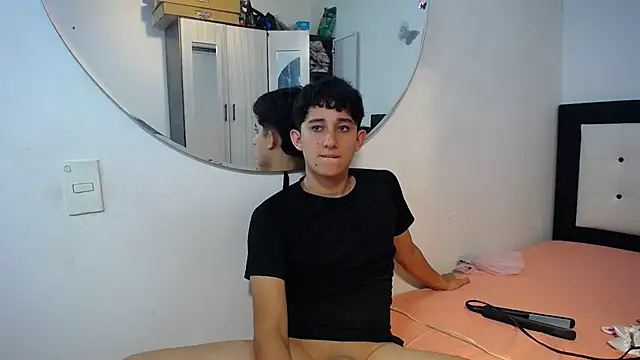 Snapshot of Dravith_Valery chatting on 22, 11, 2025 Dravith Valery online show from 22, 11, 2025