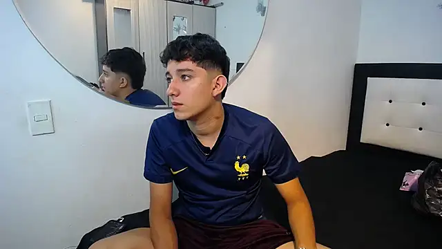 Snapshot of Dravith_Valery chatting on 3, 12, 2025 Dravith Valery online show from 3, 12, 2025