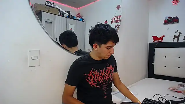 Snapshot of Dravith_Valery chatting on 16, 12, 2025 Dravith Valery online show from 16, 12, 2025