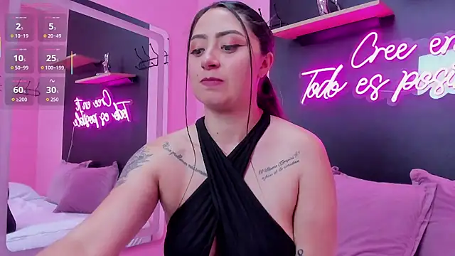 JuliethCruz  online show from 24, 10, 2025