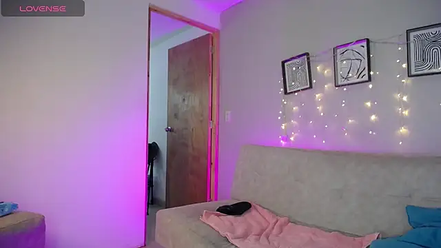 Sweet Bella Valery online show from 21, 4, 2026