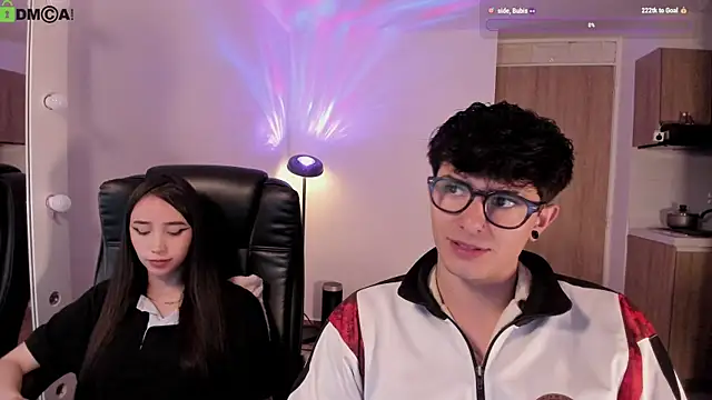 Snapshot of Mikeyvioleta_ chatting on 27, 5, 2026 Mikeyvioleta online show from 27, 5, 2026