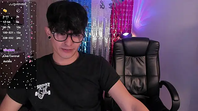 Mikeyvioleta  online show from 30, 7, 2026