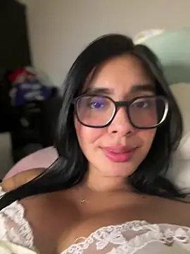 MiaSofia   online show from 9, 4, 2026