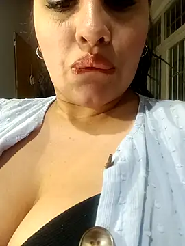 Sexylips200 online show from 19, 10, 2025