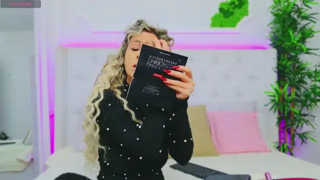 AriannaSins online show from 6, 1, 2025