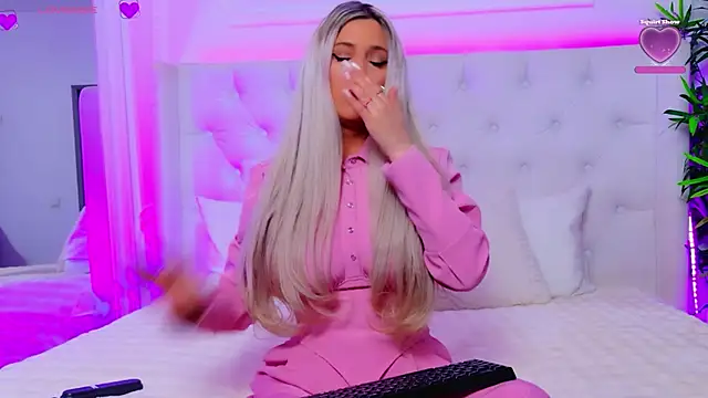 AriannaSins online show from 4, 3, 2026