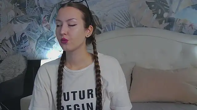 Snapshot of ReginaNyx chatting on 22, 11, 2025 ReginaNyx online show from 22, 11, 2025